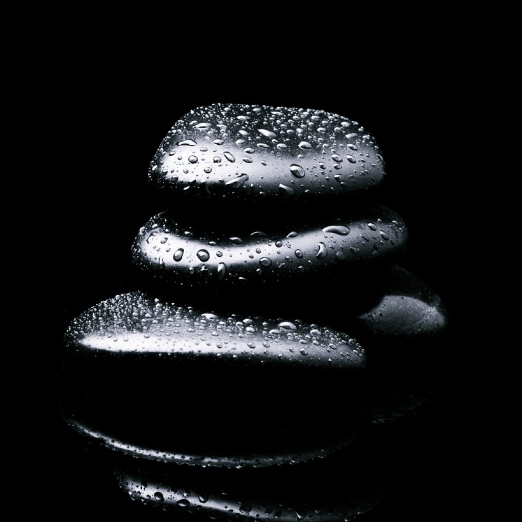 divina-sensory-lab-barcelona-masaje-piedras-calientes